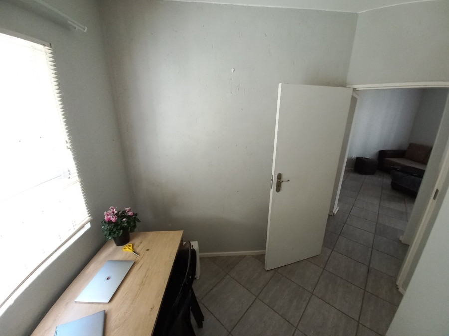 To Let 2 Bedroom Property for Rent in Van Der Hoff Park North West
